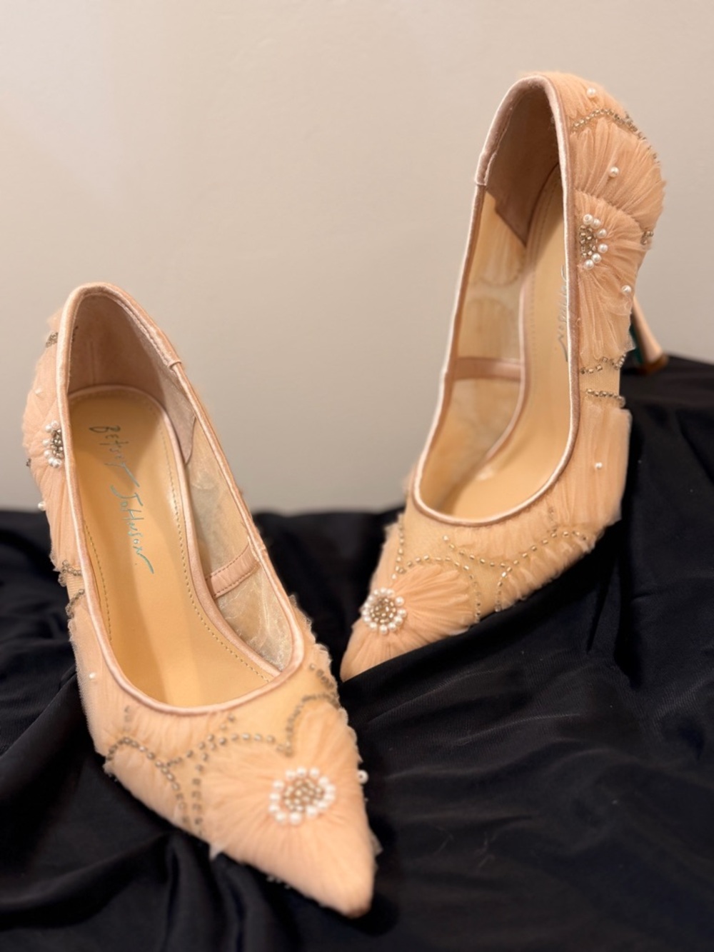 Betsey Johnson Nude Beaded Tulle Pointed Pump with Teal Heel - Picture 10 of 11